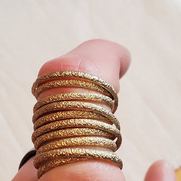 Size 7.5 Gold Tone Midi Knuckle Wrap Style Ring - Picture 3 of 4